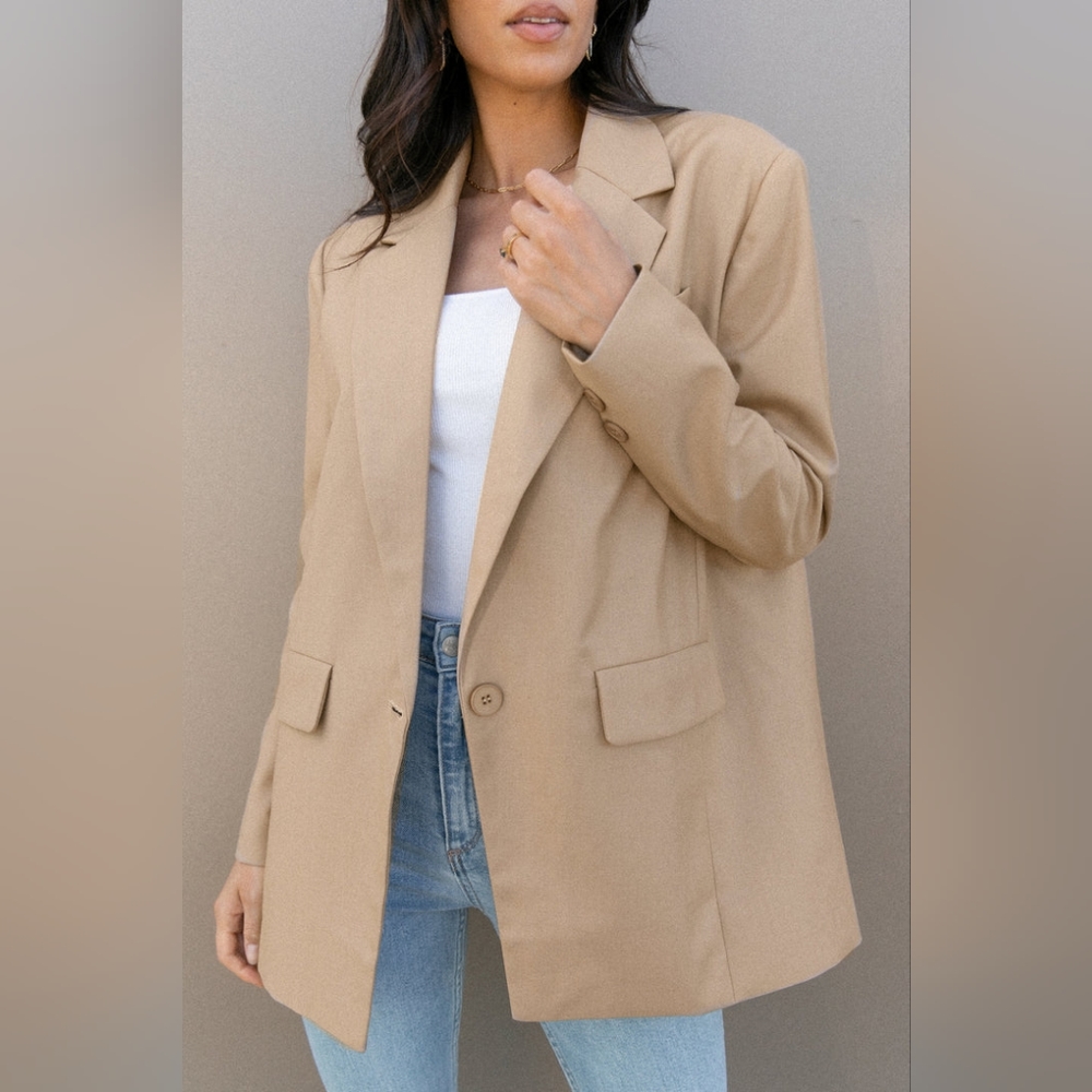 NWOT Lioness Welcome to the Jungle Oversized Blazer